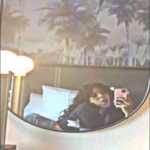 Meet your Posher, Gidaya